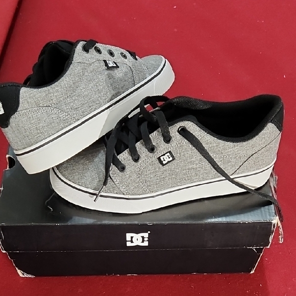 DC Black and Gray Casual Sneakers - Picture 1 of 4